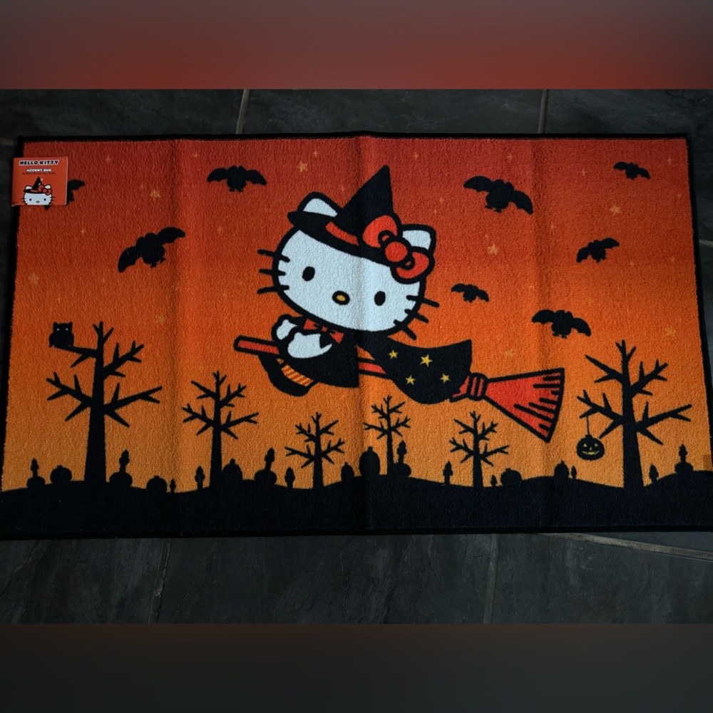 HELLO KITTY RUG ‼️‼️‼️ - Picture 1 of 2
